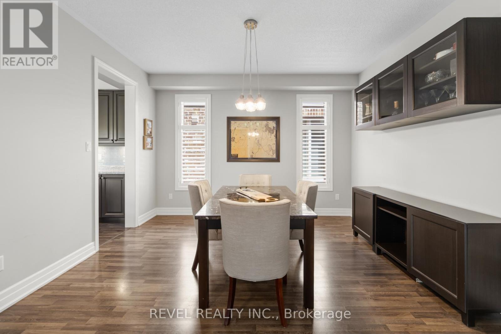 74 Mount Crescent, Essa, ON - Indoor Photo Showing Dining Room
