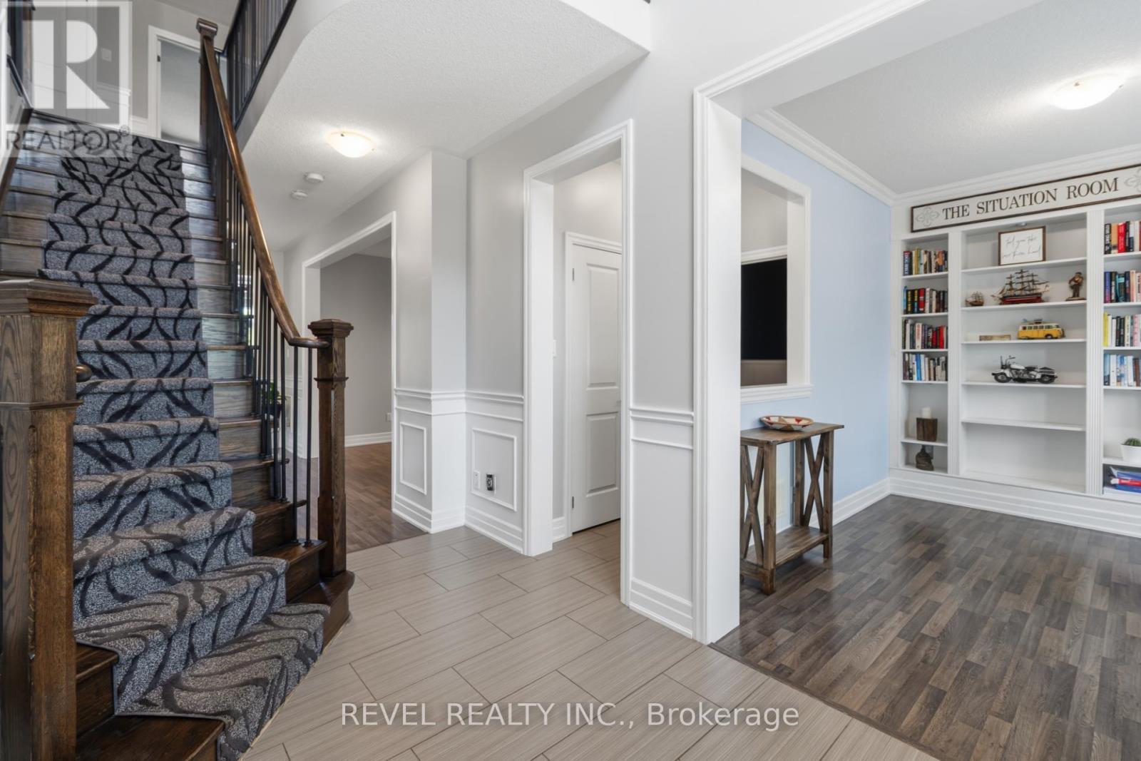 74 Mount Crescent, Essa, ON - Indoor Photo Showing Other Room