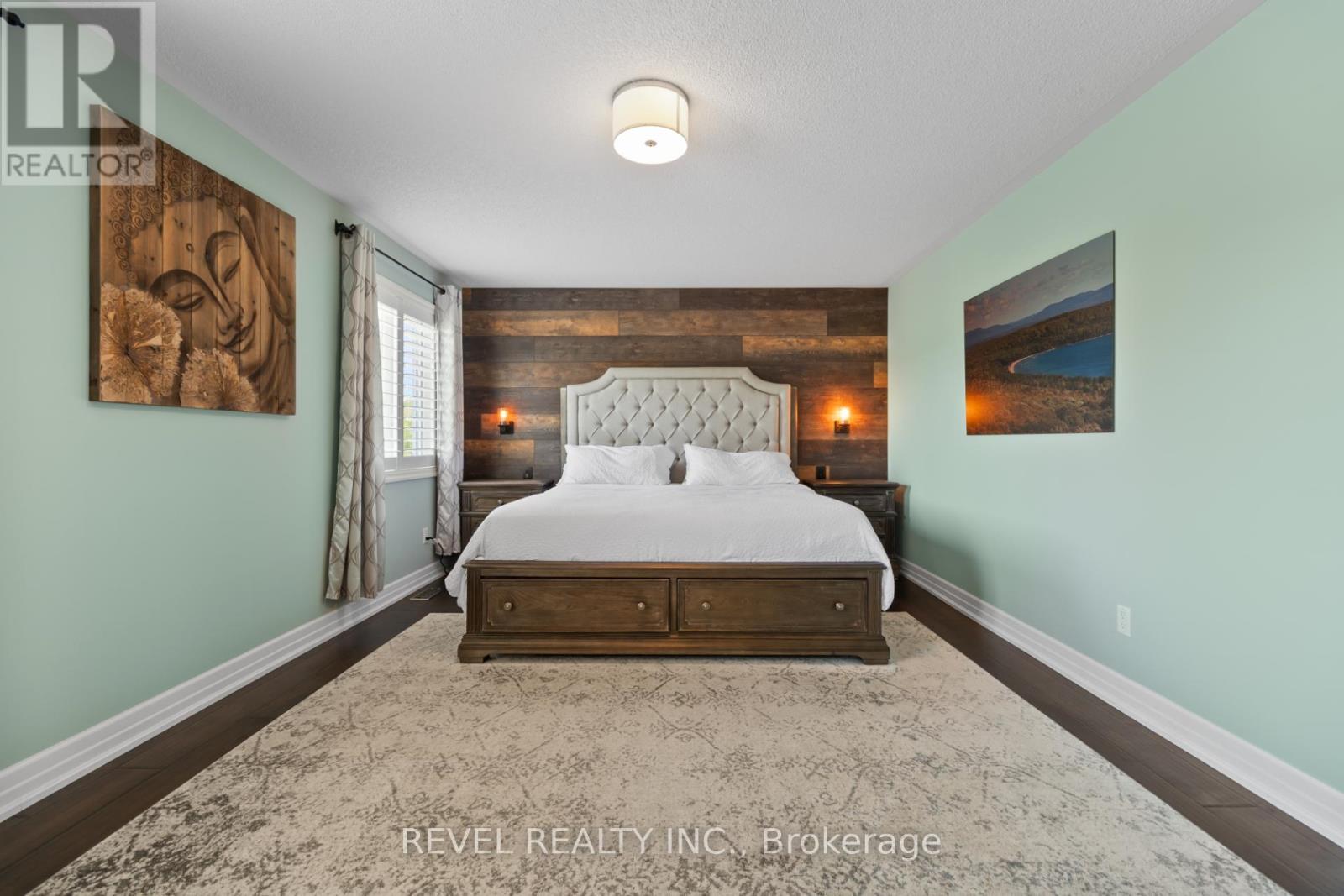 74 Mount Crescent, Essa, ON - Indoor Photo Showing Bedroom