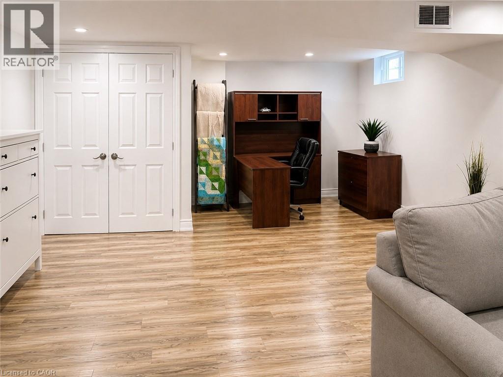 107 Rosslinn Road, Cambridge, ON - Indoor