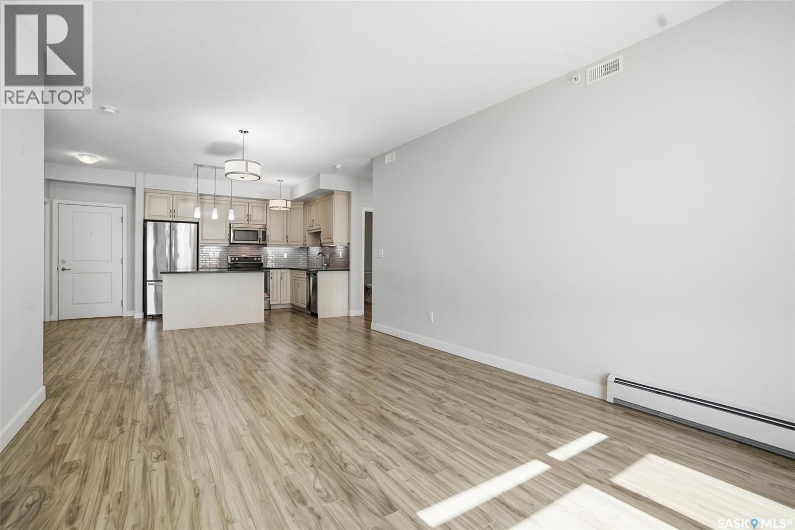 303 1025 Moss Avenue, Saskatoon, SK - Indoor Photo Showing Kitchen