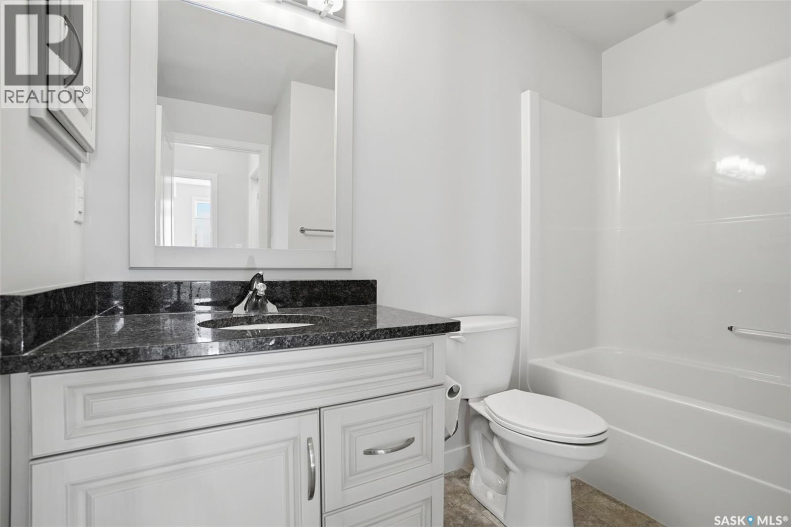 303 1025 Moss Avenue, Saskatoon, SK - Indoor Photo Showing Bathroom