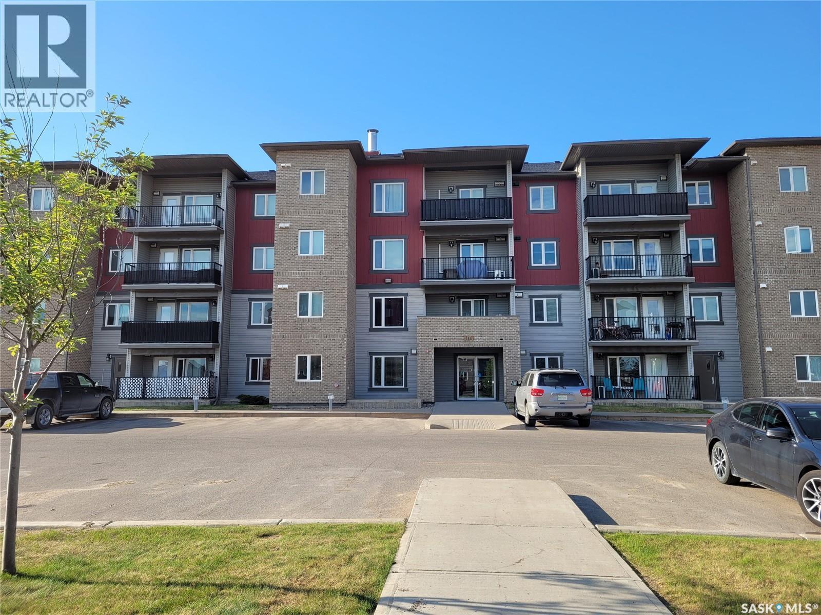 202 308 Petterson Drive, Estevan, SK - Outdoor With Balcony With Facade