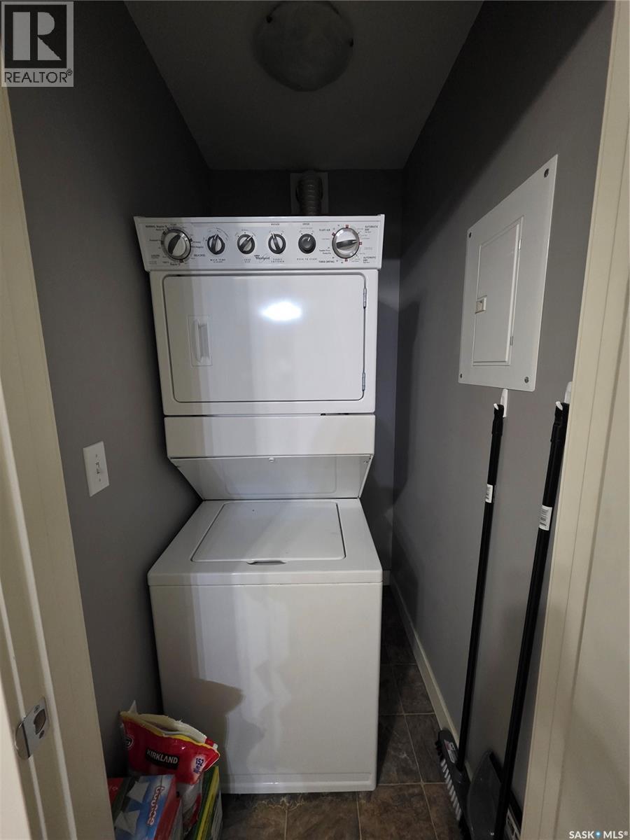 202 308 Petterson Drive, Estevan, SK - Indoor Photo Showing Laundry Room