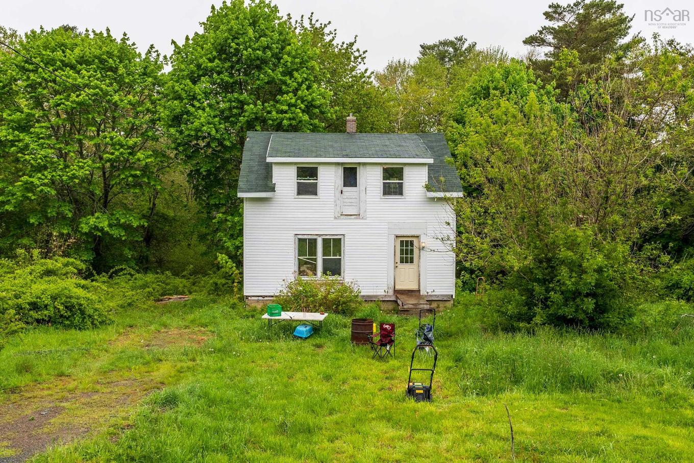 9596 Highway 8, Caledonia, NS