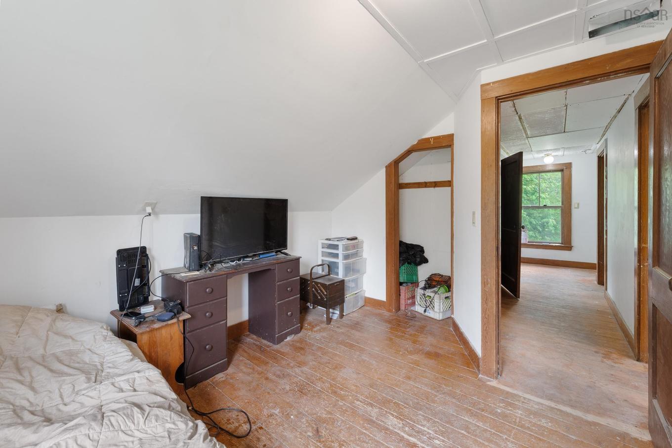 9596 Highway 8, Caledonia, NS