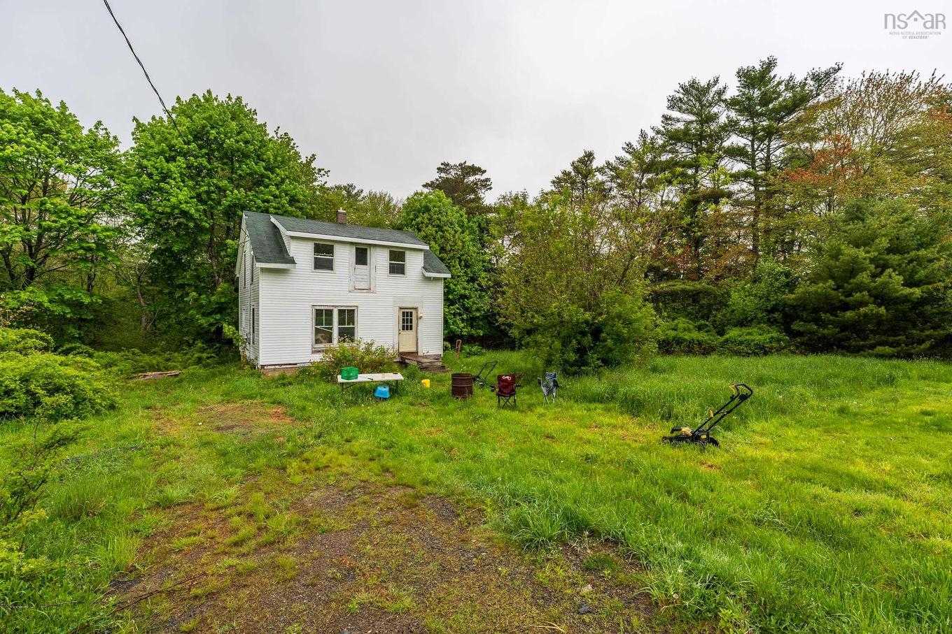 9596 Highway 8, Caledonia, NS