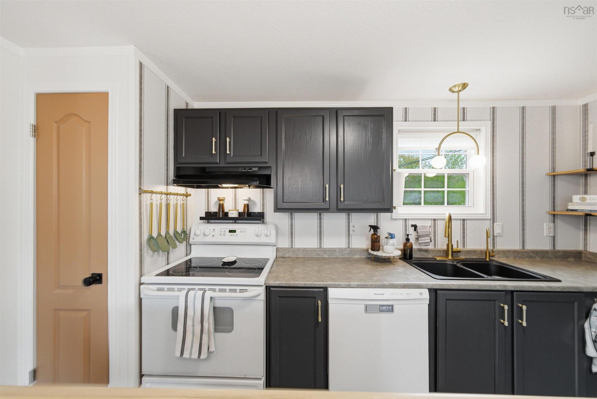 204 Circle Drive, Lake Echo, NS
