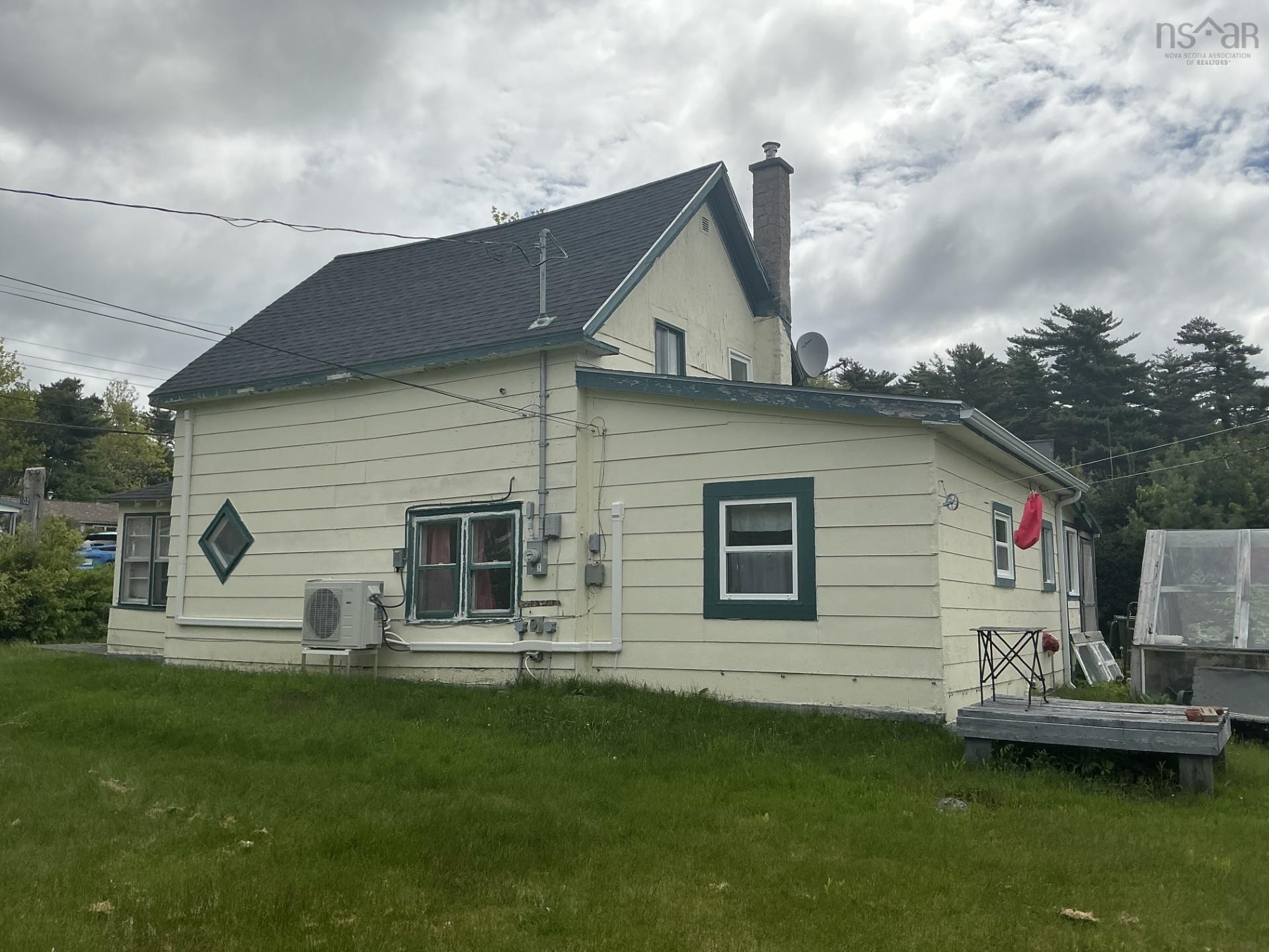 102 Highway 8, Milton, NS
