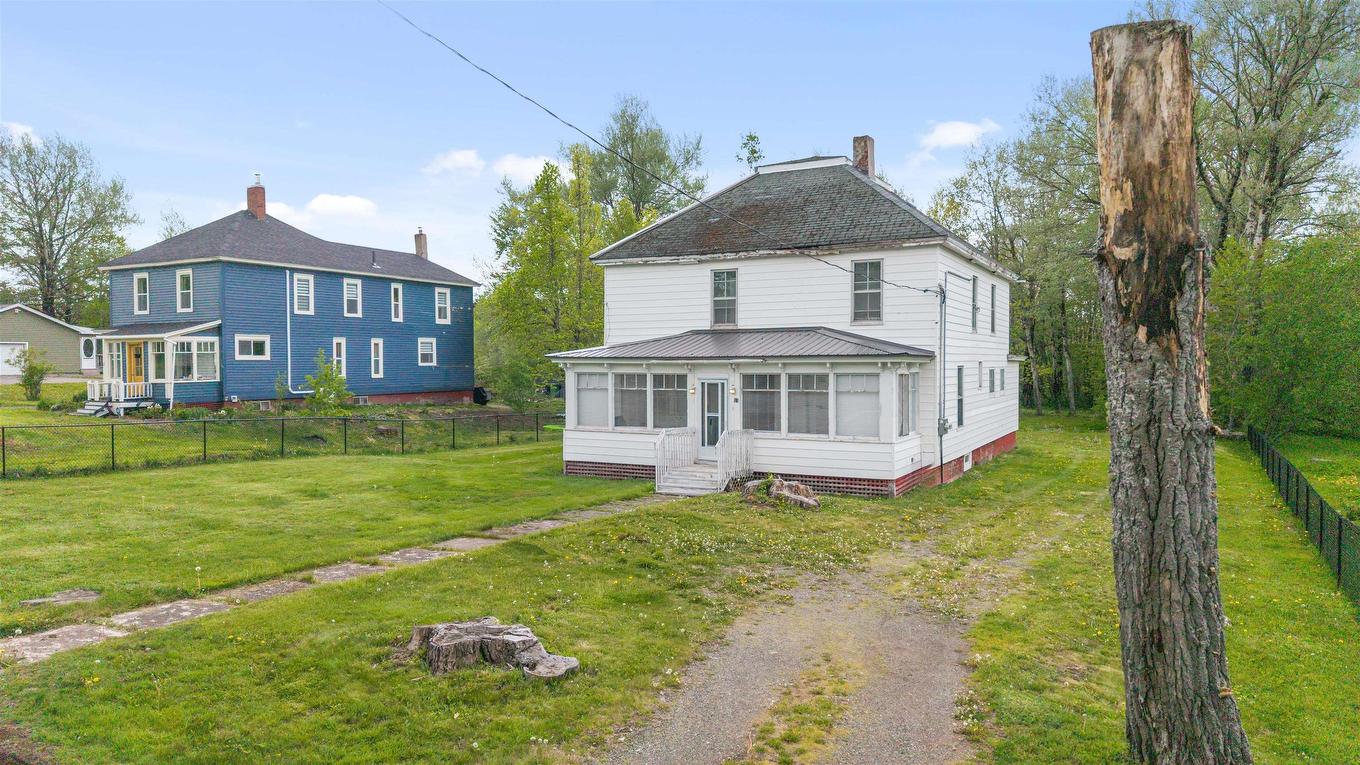 15 Mcdougal Street, Springhill, NS