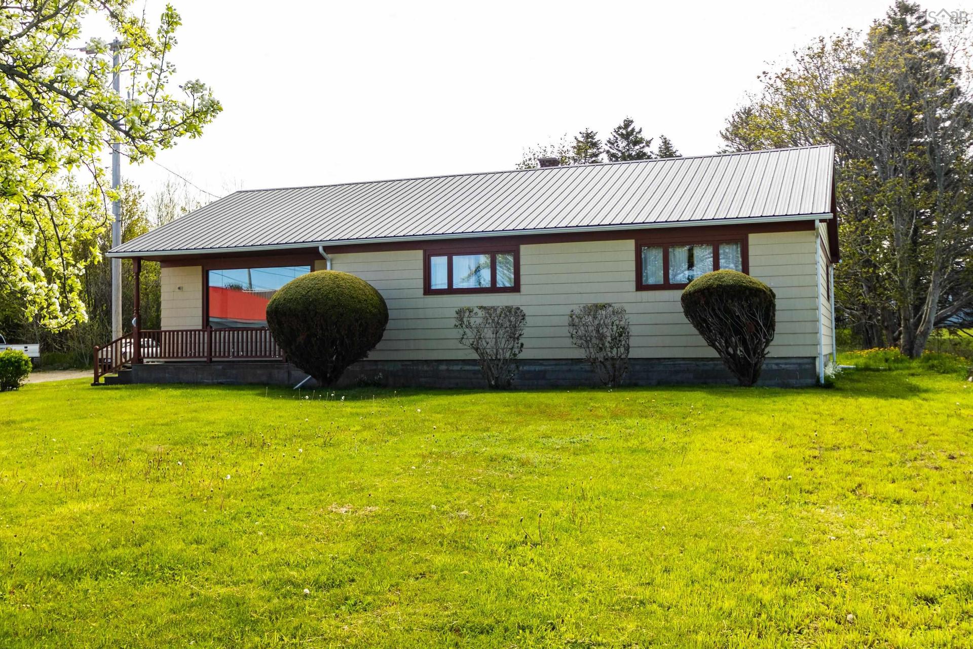 8370 Highway 1, Meteghan, NS