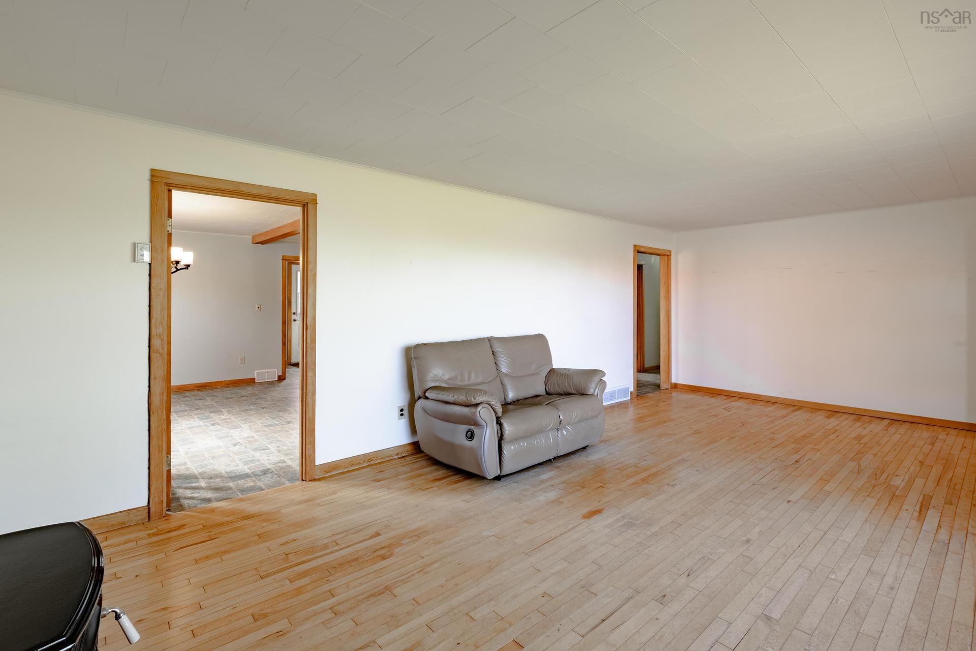 8370 Highway 1, Meteghan, NS