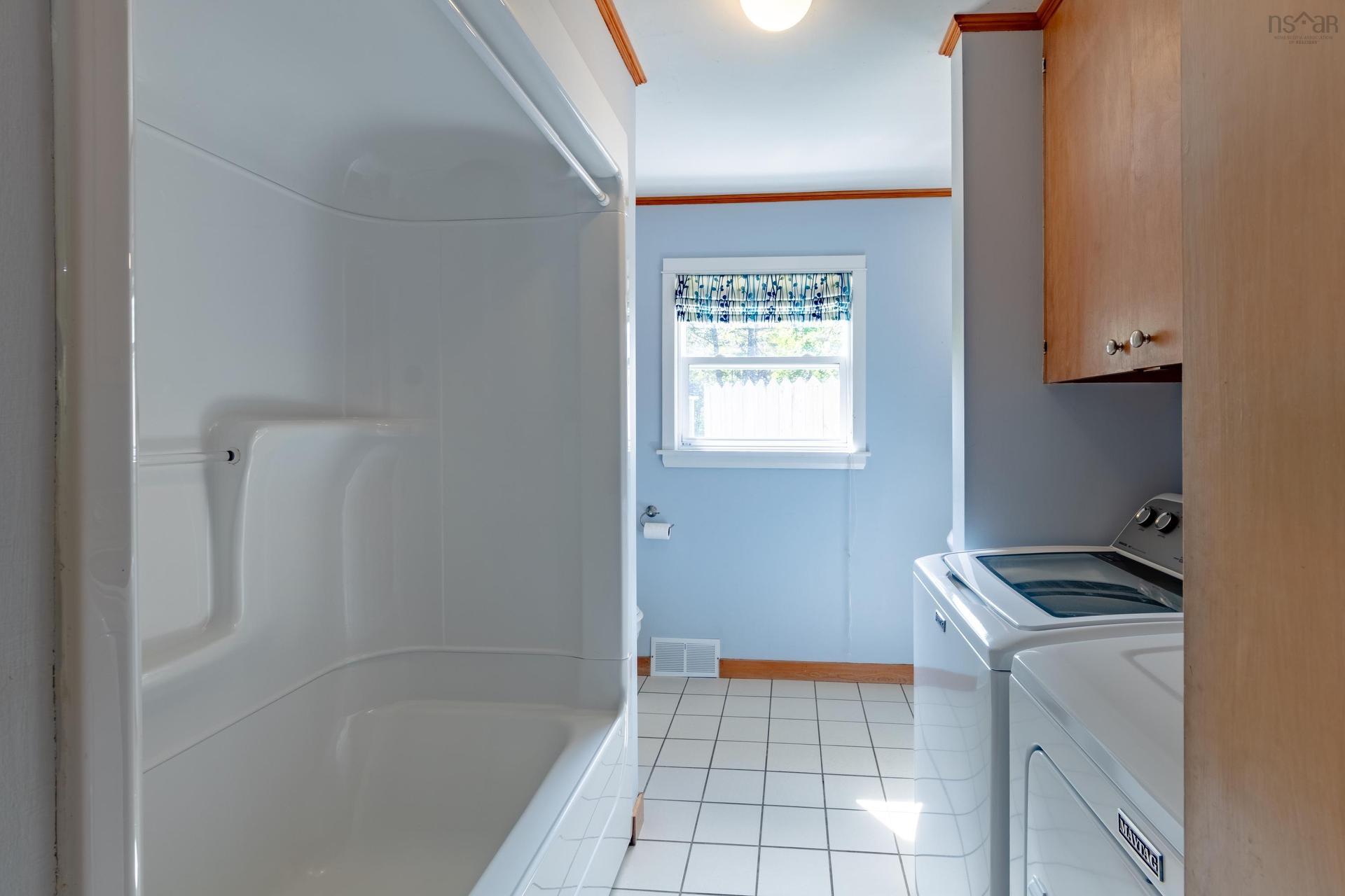 8370 Highway 1, Meteghan, NS