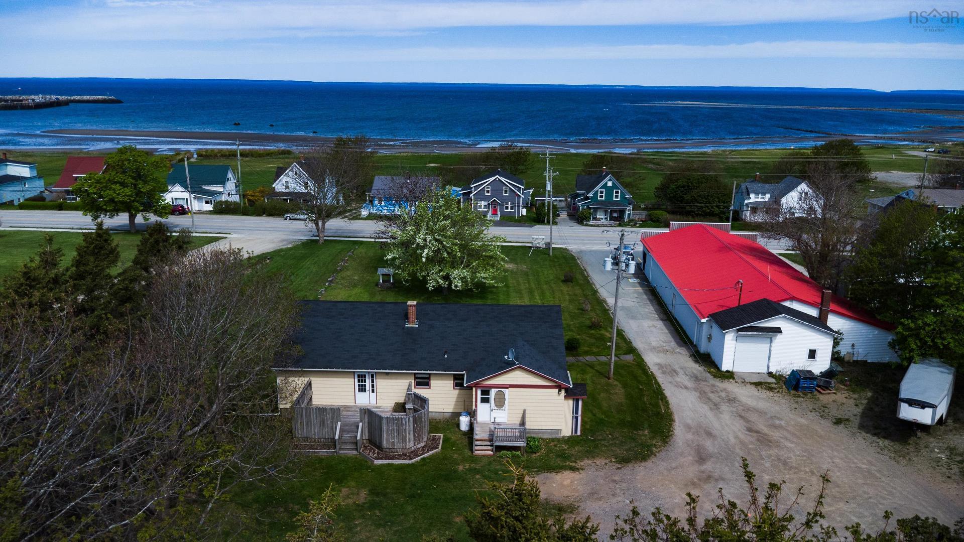 8370 Highway 1, Meteghan, NS