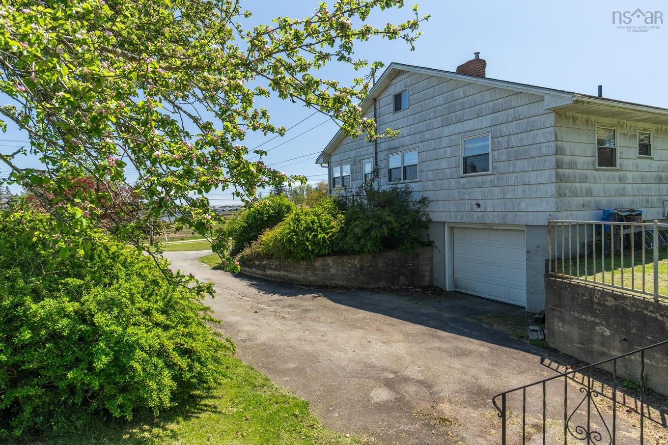 86 Highway 304, Overton, NS