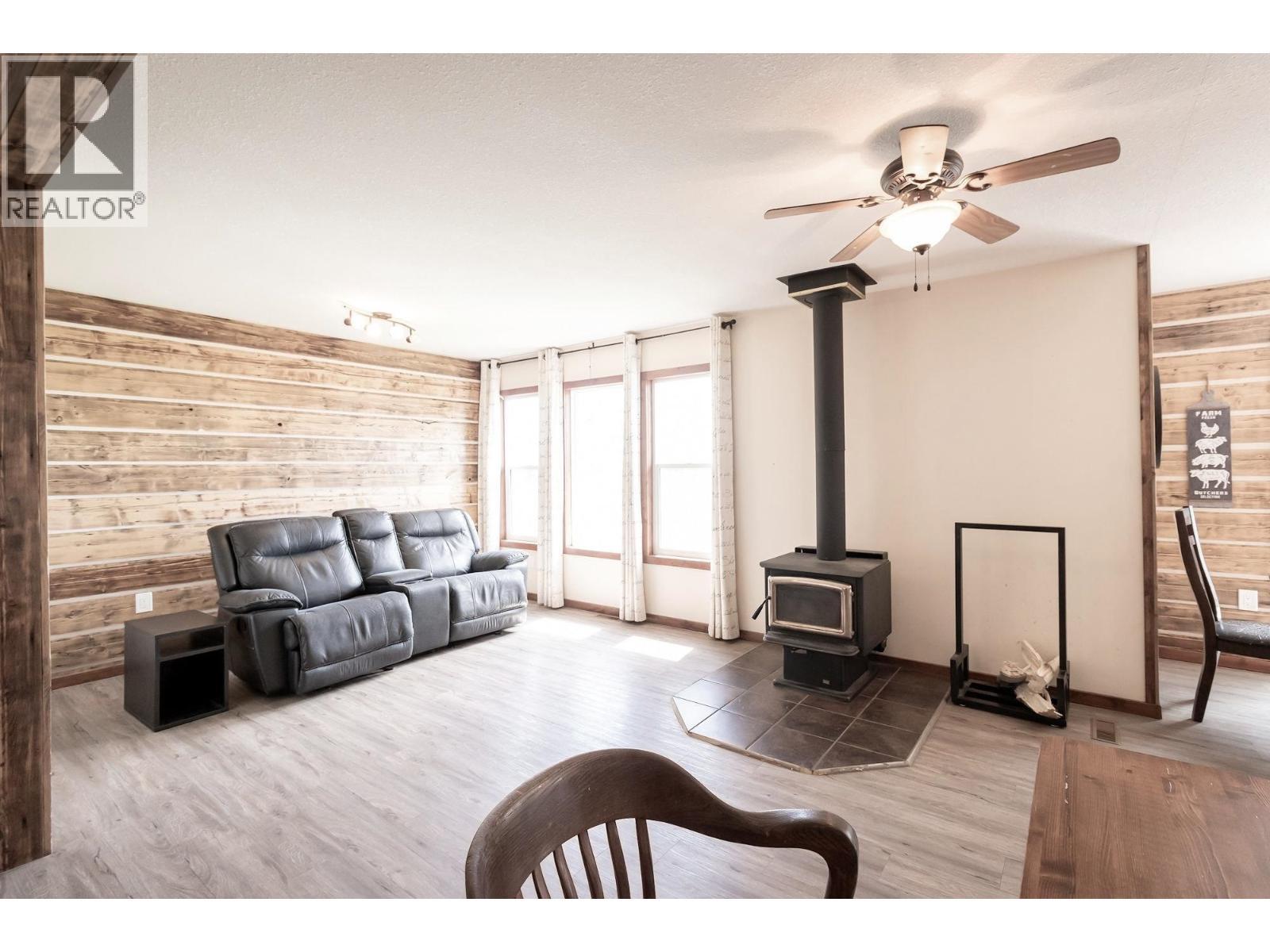 1016 240 Road, Fort St. John, BC - Indoor Photo Showing Other Room