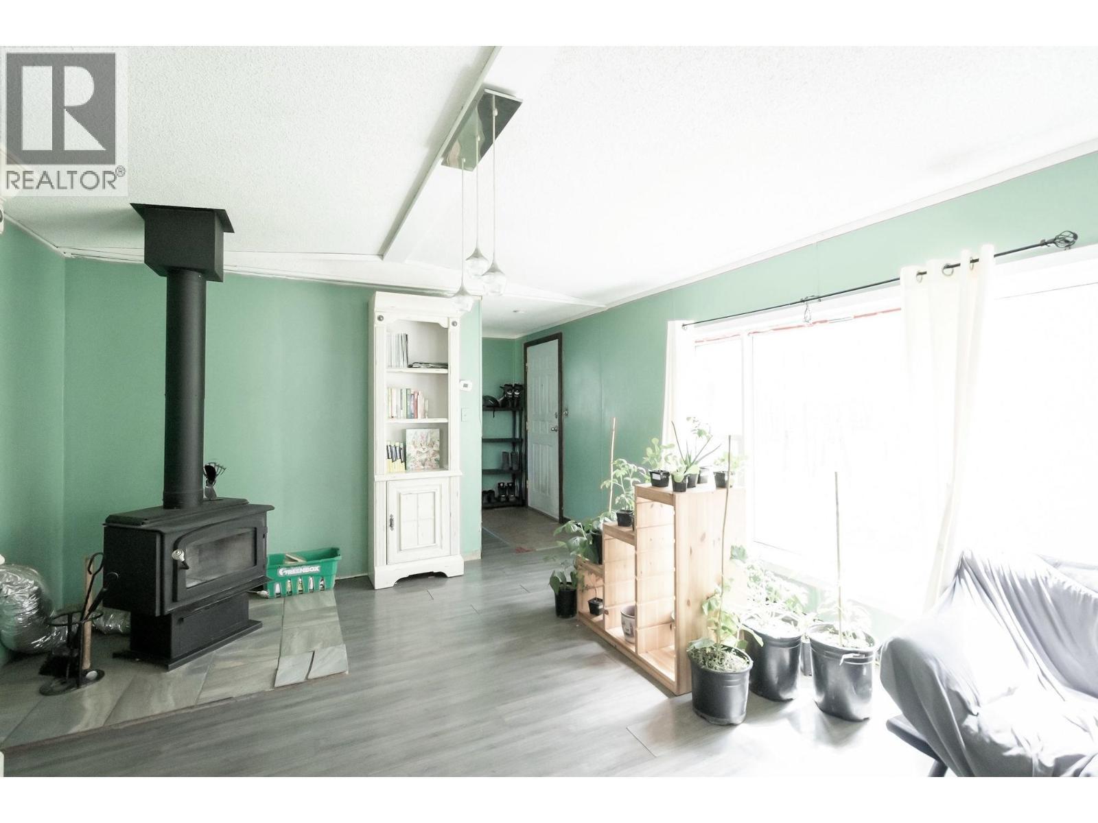 1016 240 Road, Fort St. John, BC - Indoor