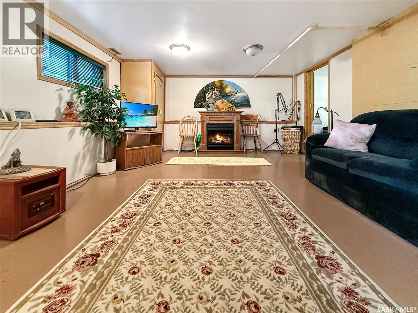 10 First Avenue, Candle Lake, SK