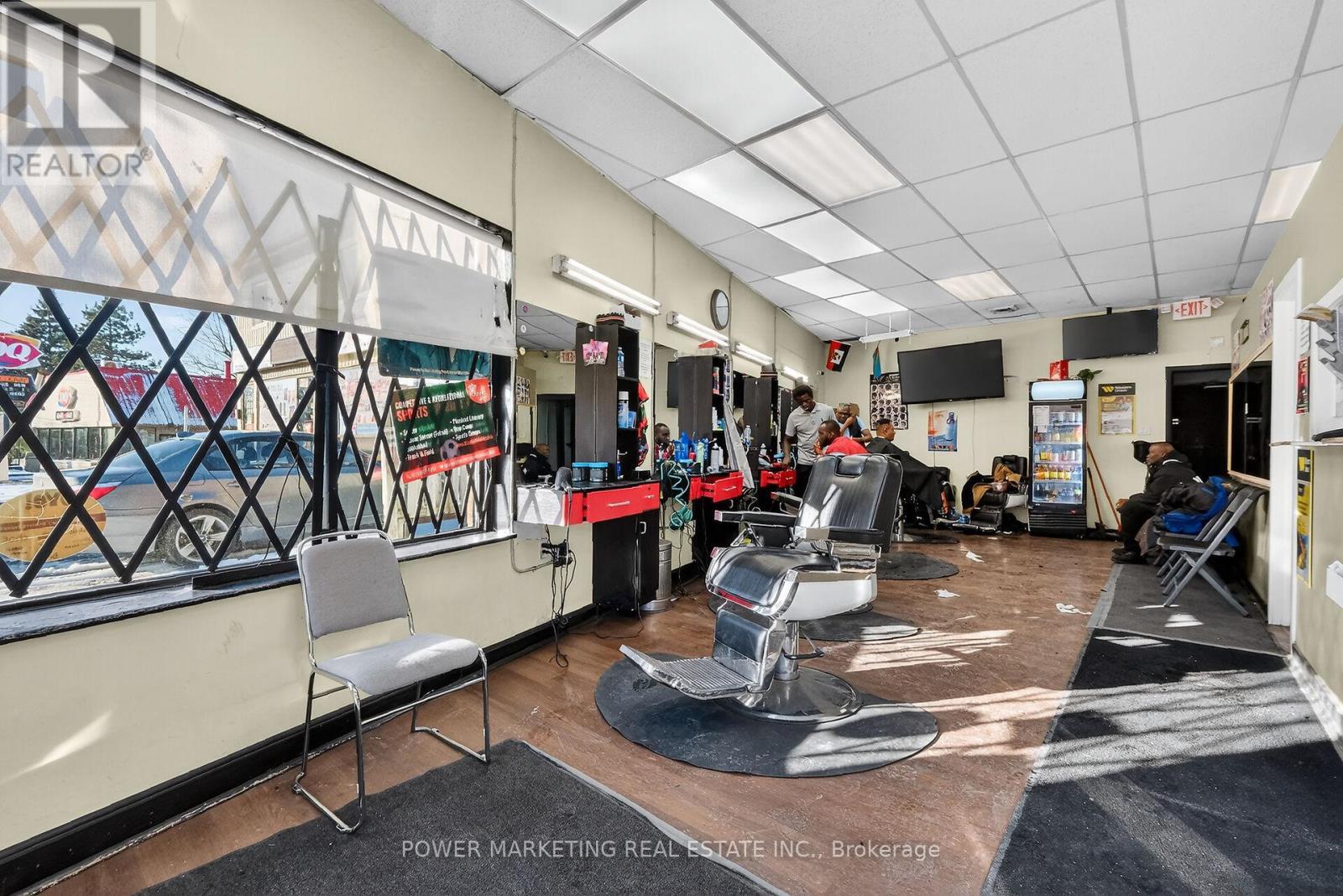 411 Mcarthur Avenue, Ottawa, ON
