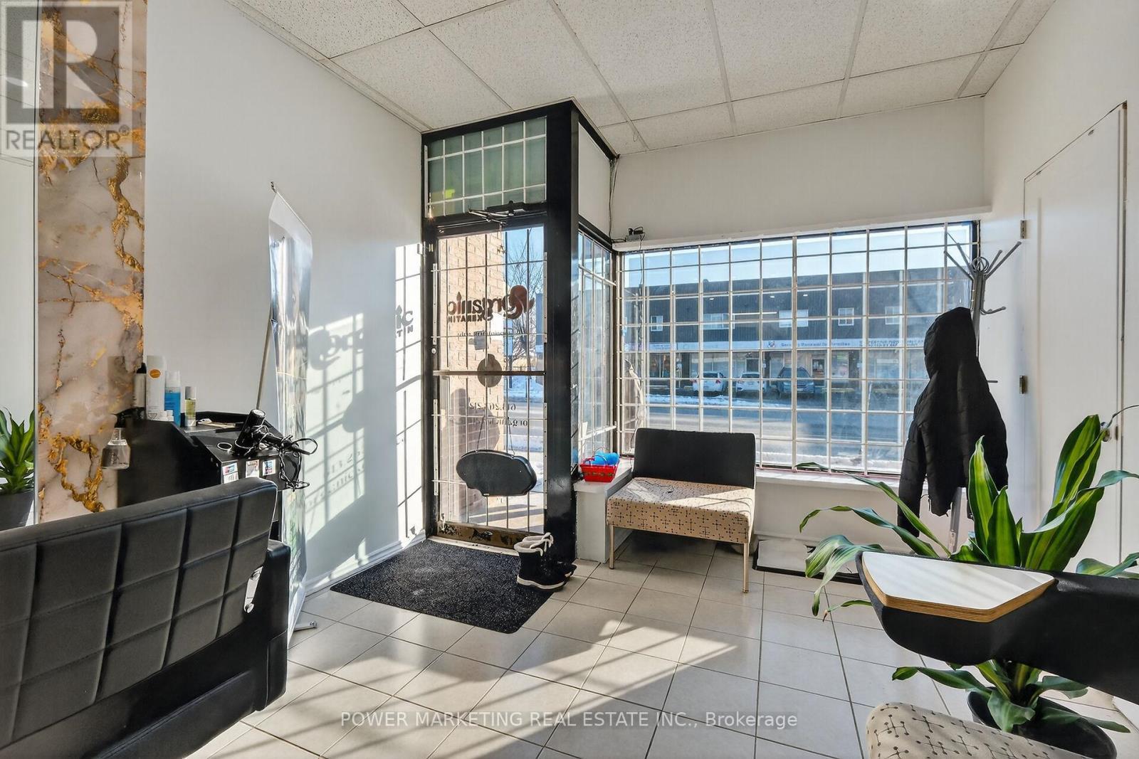 411 Mcarthur Avenue, Ottawa, ON