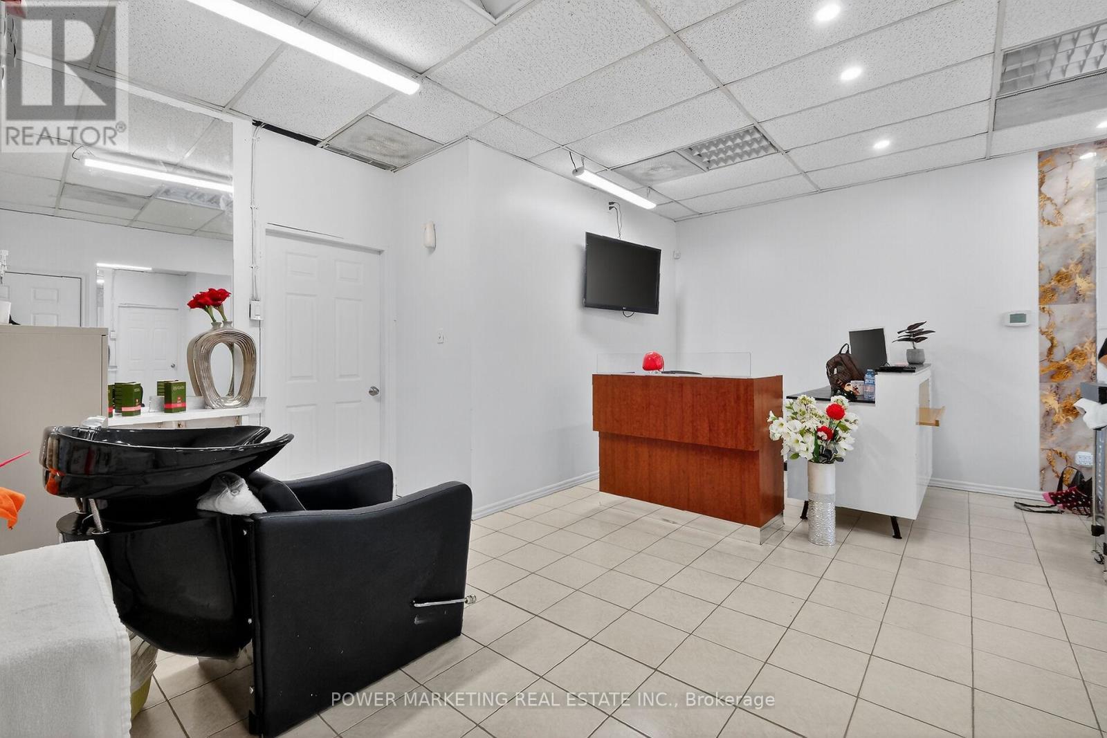 411 Mcarthur Avenue, Ottawa, ON