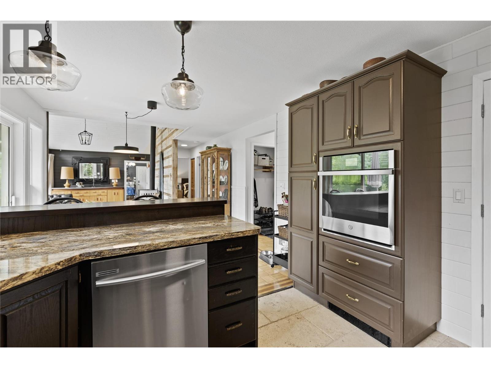 1209 Bain Road, Clearwater, BC