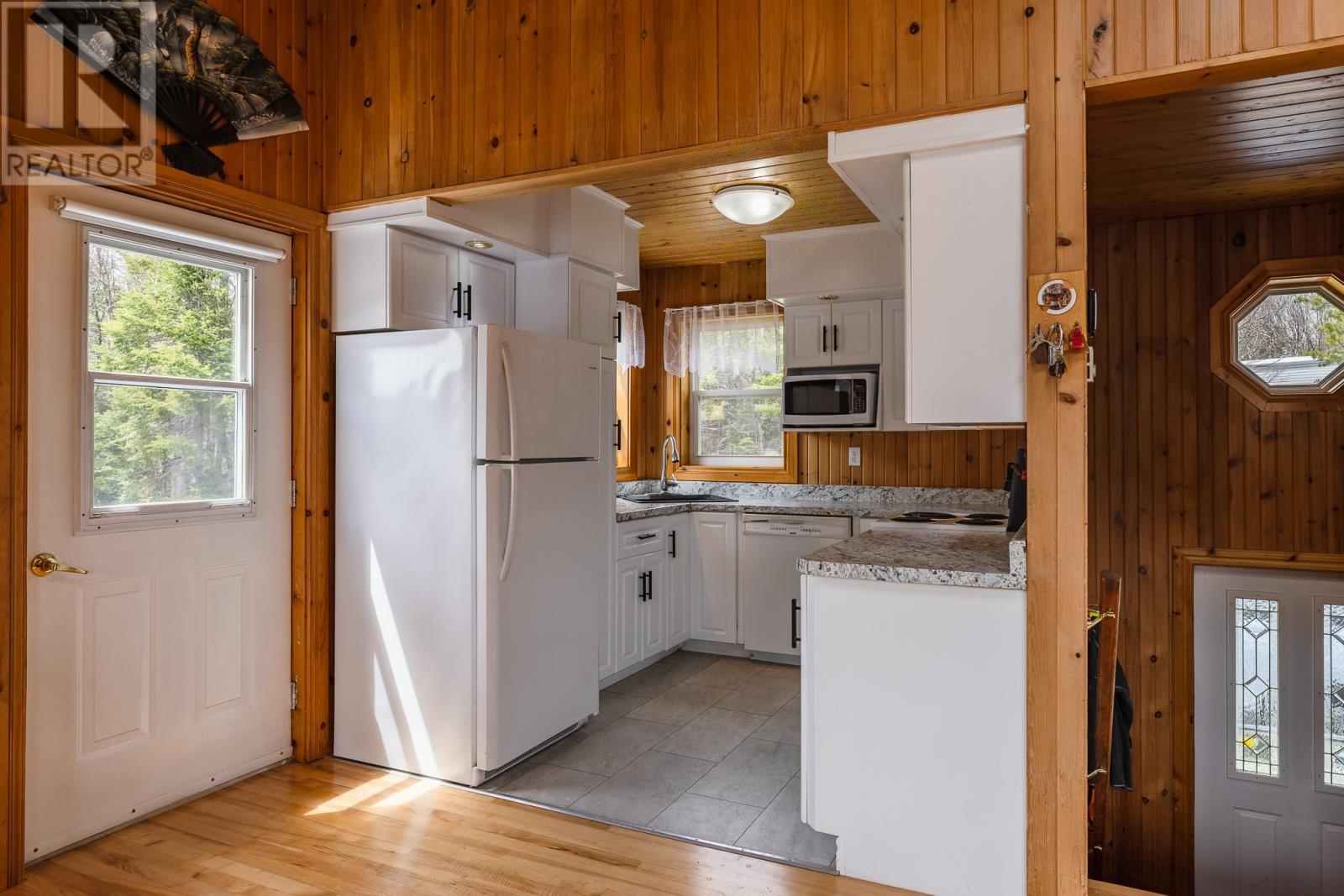 41 Lakeview Drive, Georges Lake, NL - Indoor Photo Showing Kitchen