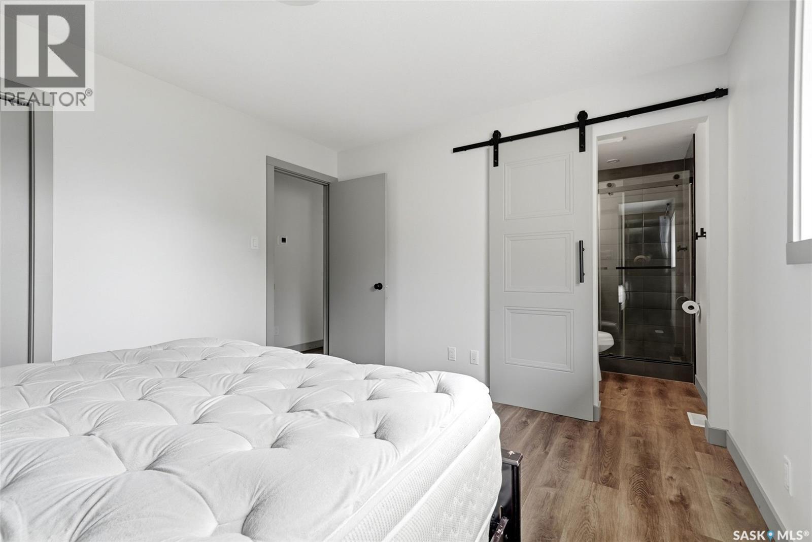 306 Howe Place, Regina, SK - Indoor Photo Showing Bedroom