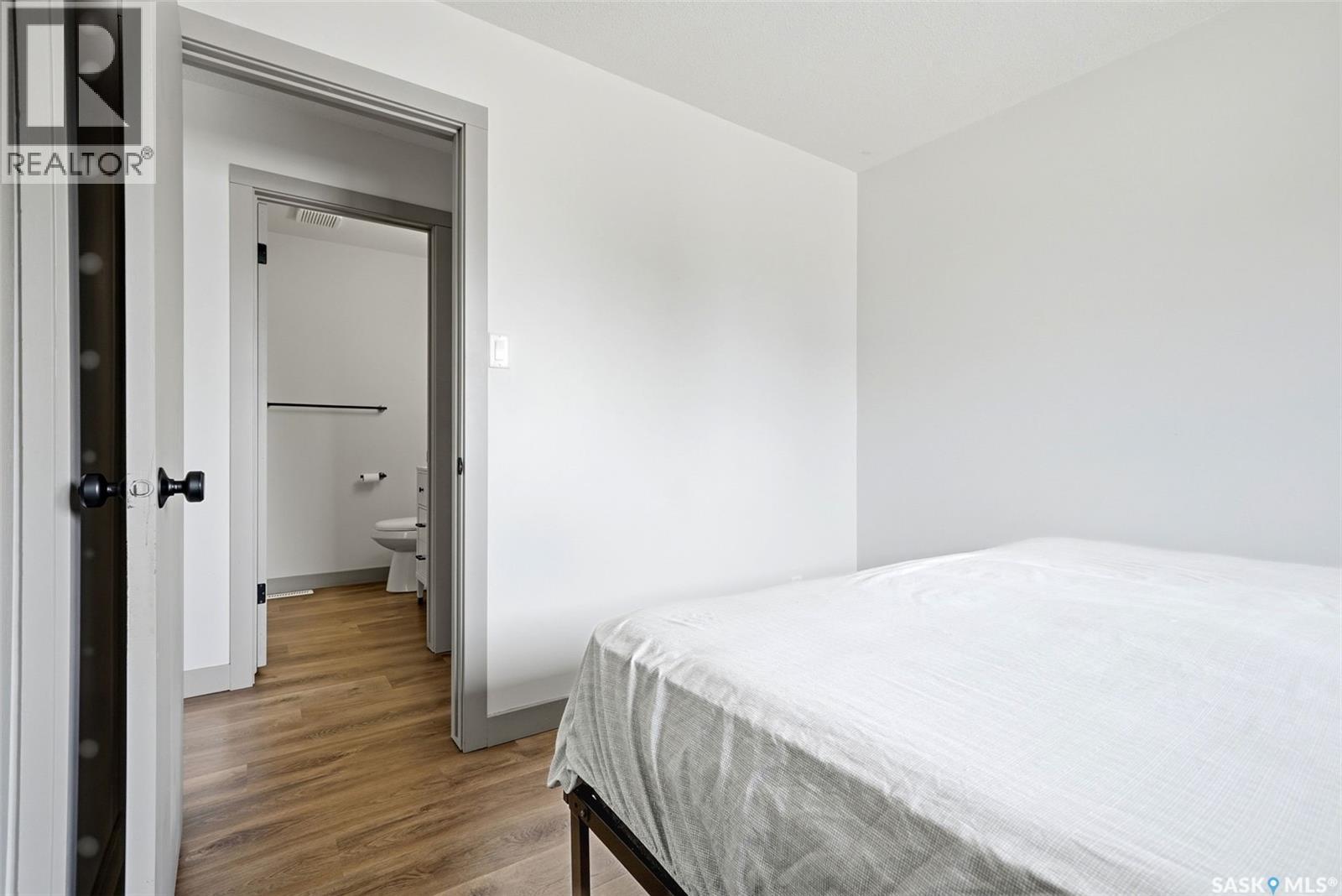 306 Howe Place, Regina, SK - Indoor Photo Showing Bedroom