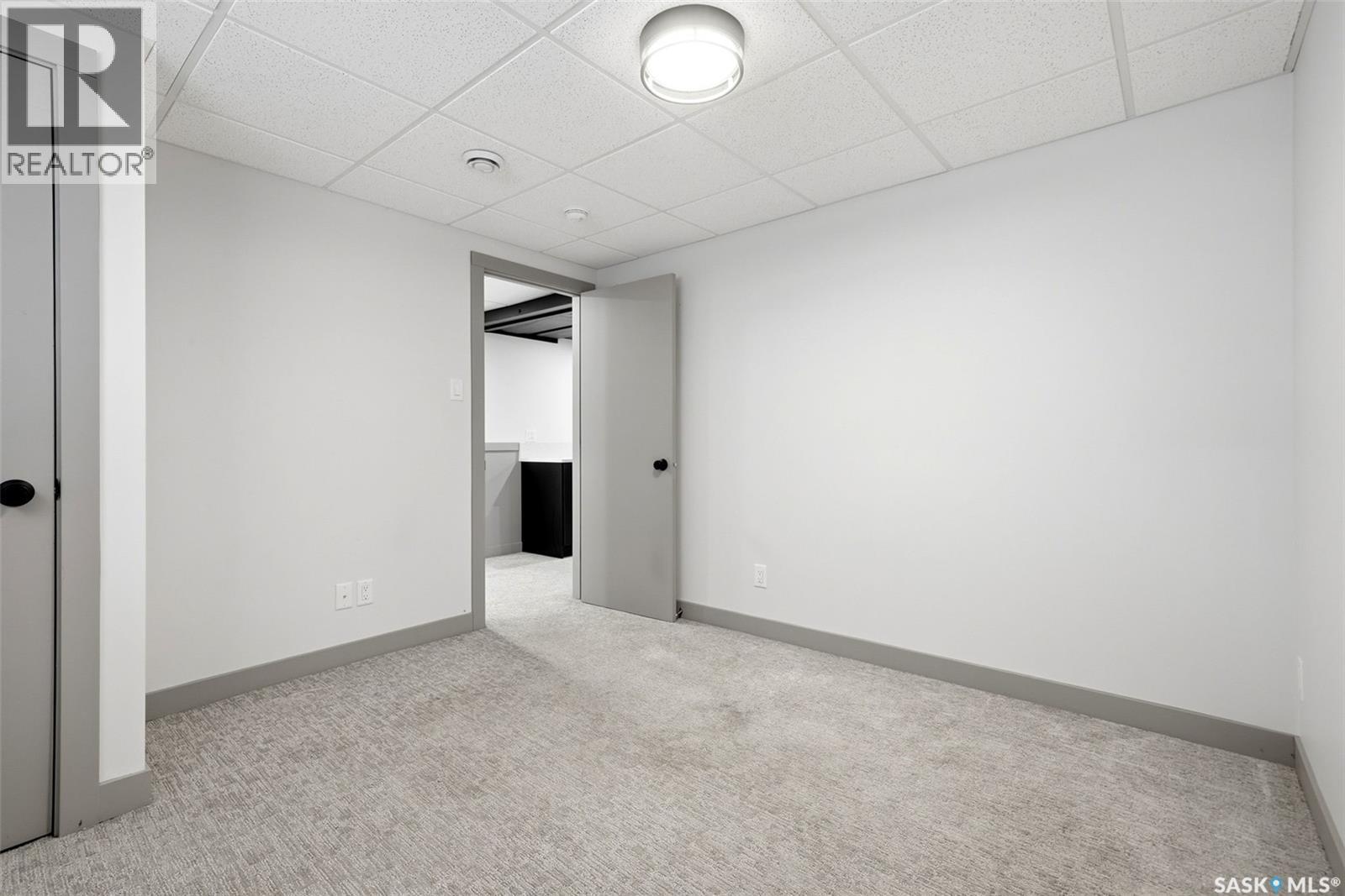 306 Howe Place, Regina, SK - Indoor Photo Showing Other Room