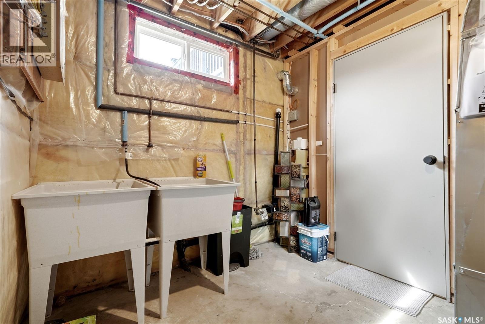 306 Howe Place, Regina, SK - Indoor Photo Showing Basement