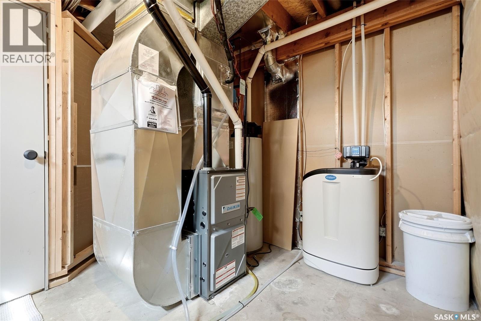 306 Howe Place, Regina, SK - Indoor Photo Showing Basement