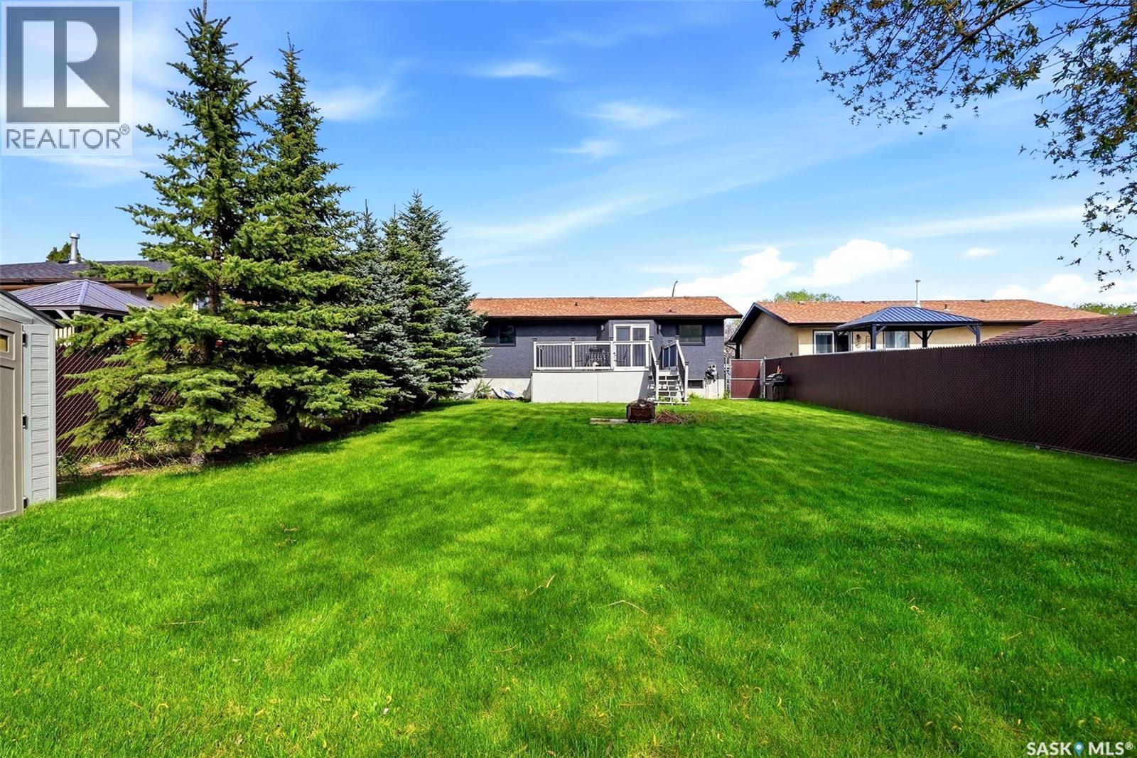 306 Howe Place, Regina, SK - Outdoor