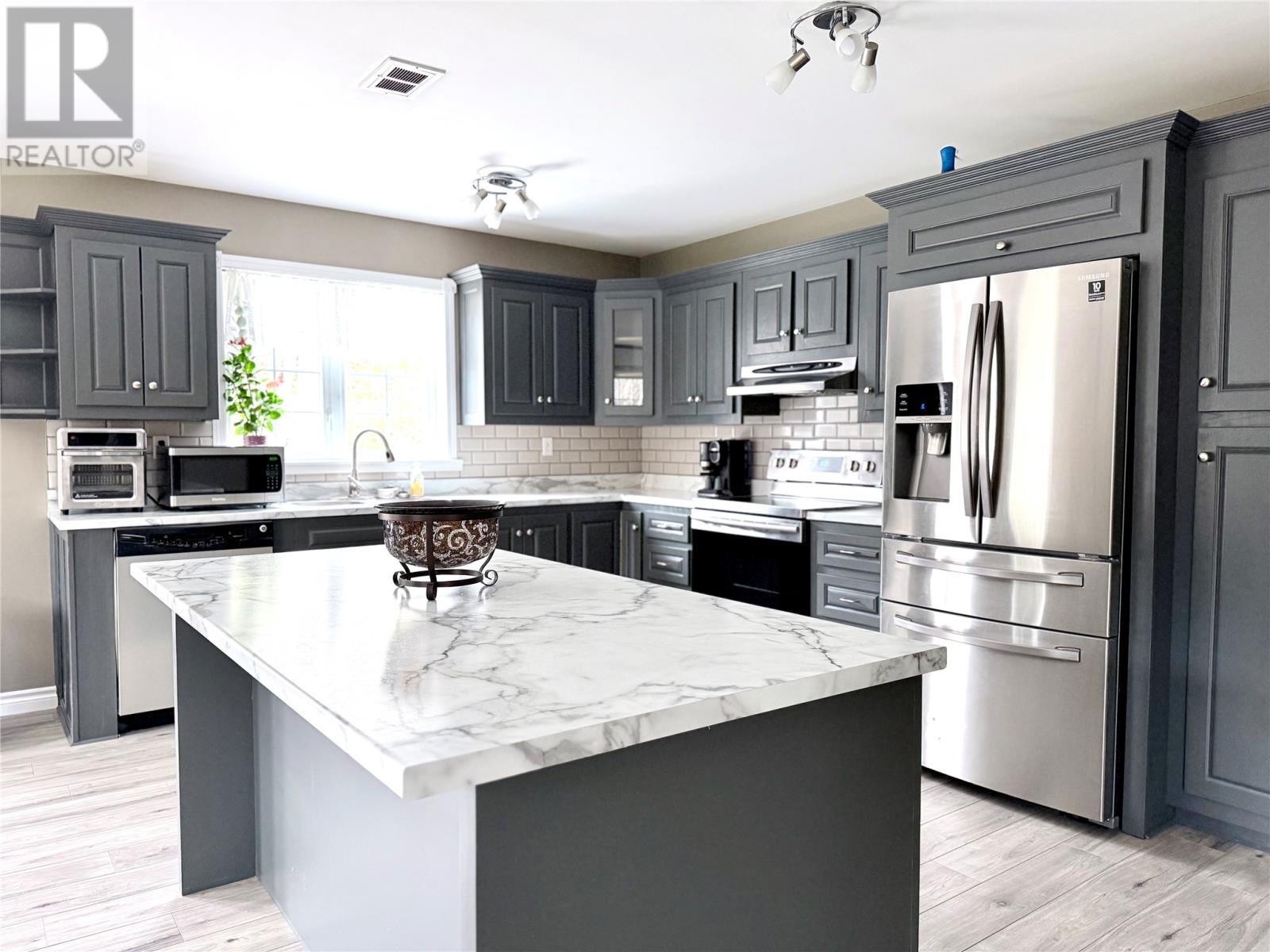 153 Main Street, Lourdes, NL - Indoor Photo Showing Kitchen With Upgraded Kitchen