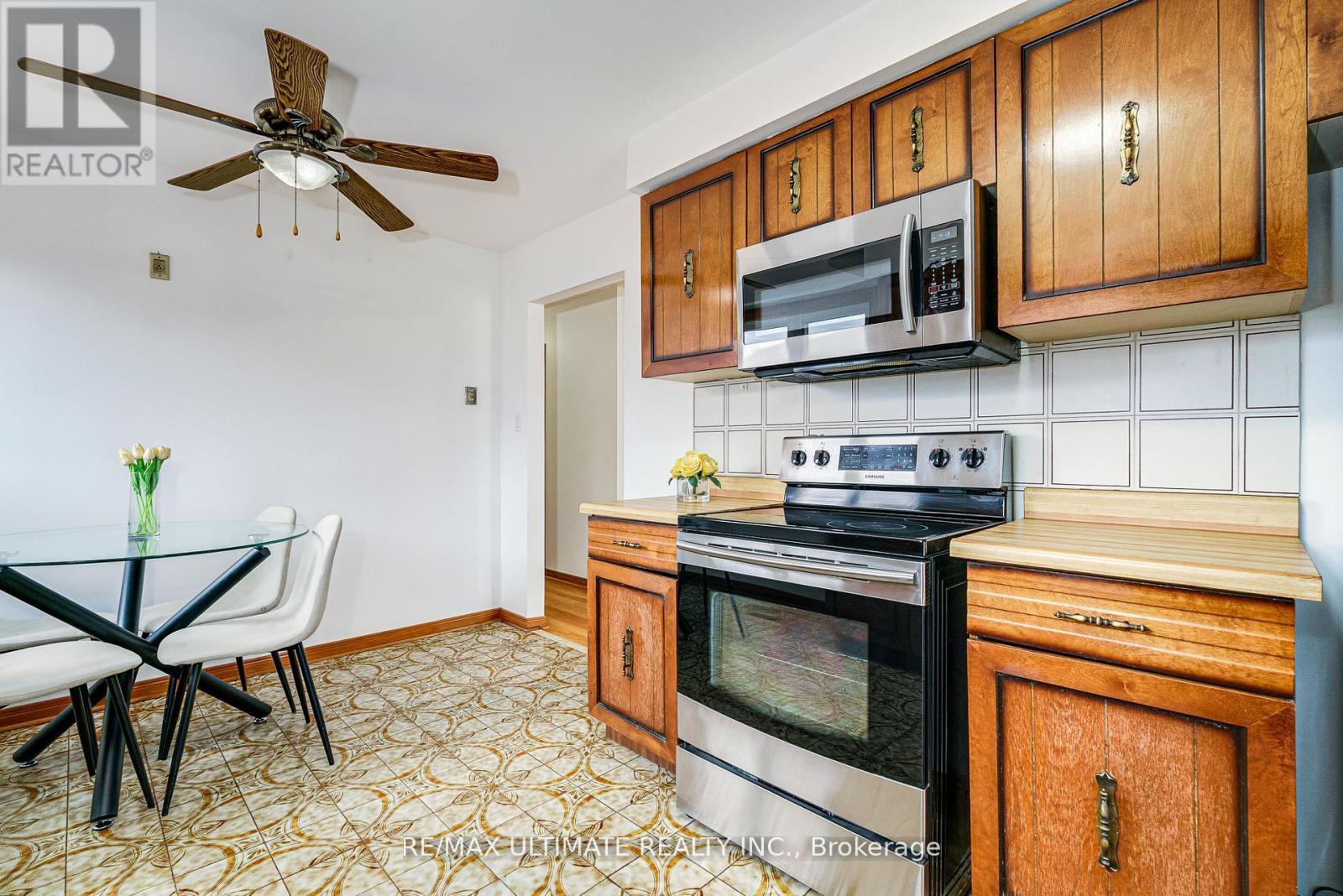 196 Meadows Boulevard, Mississauga, ON - Indoor