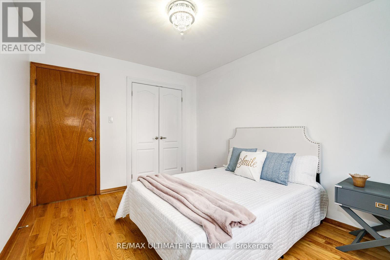 196 Meadows Boulevard, Mississauga, ON - Indoor Photo Showing Bedroom