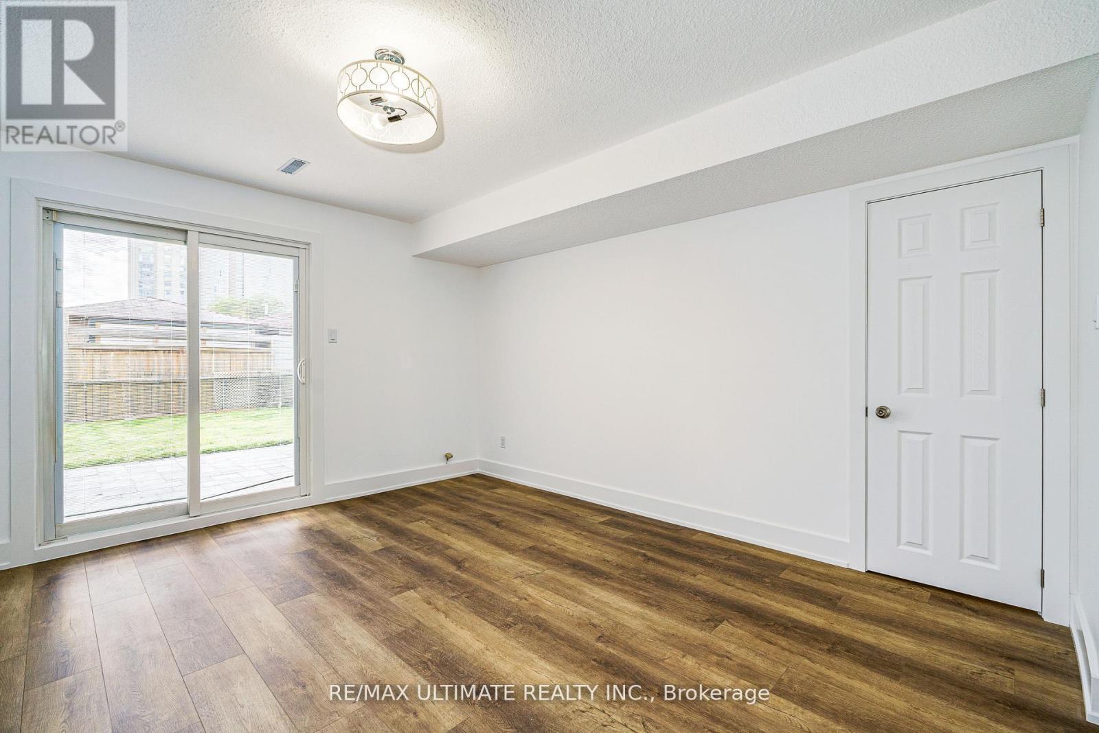 196 Meadows Boulevard, Mississauga, ON - Indoor Photo Showing Other Room