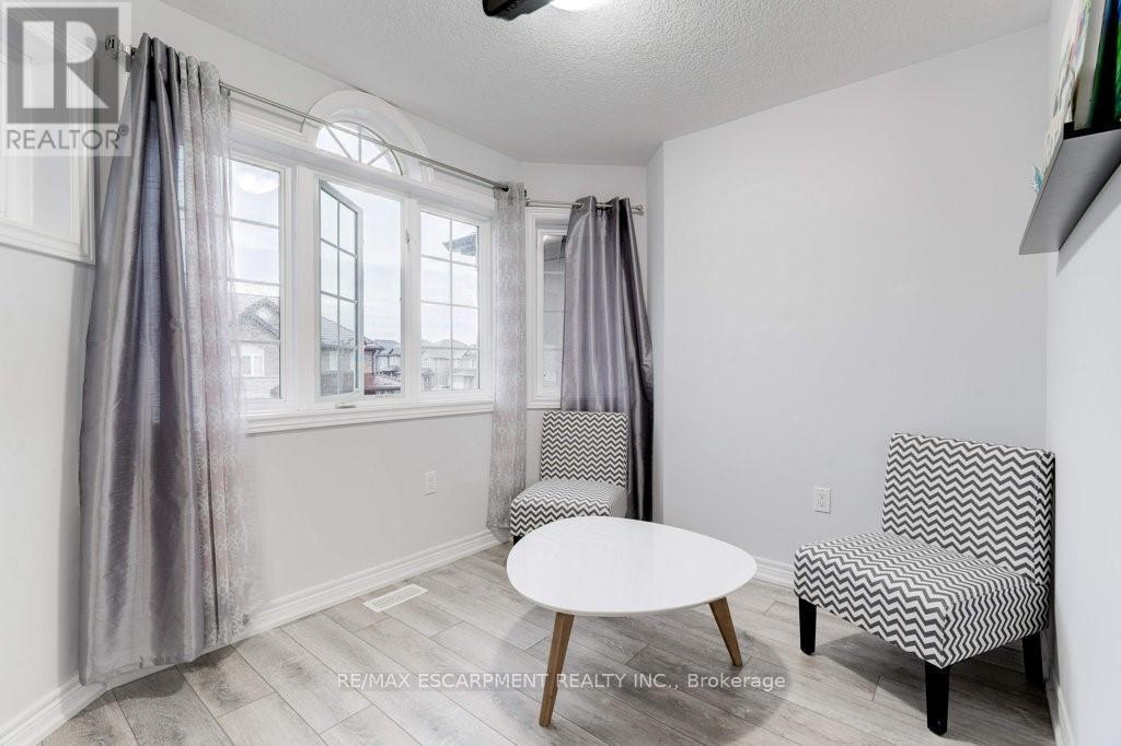 85 Showcase Drive, Hamilton, ON - Indoor