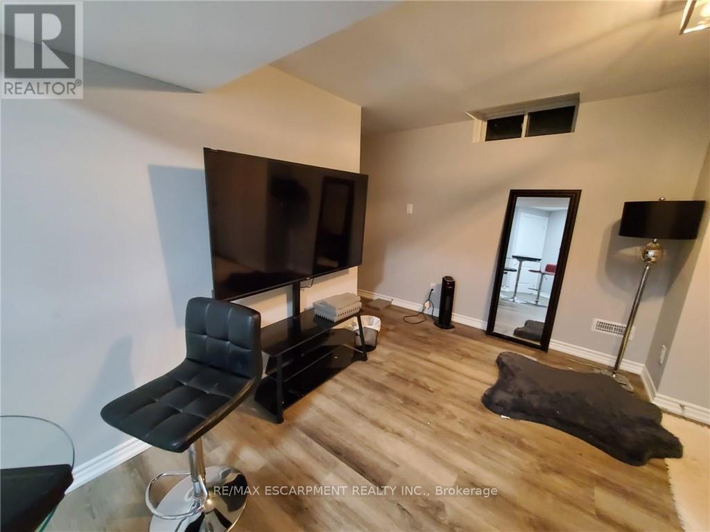 85 Showcase Drive, Hamilton, ON - Indoor