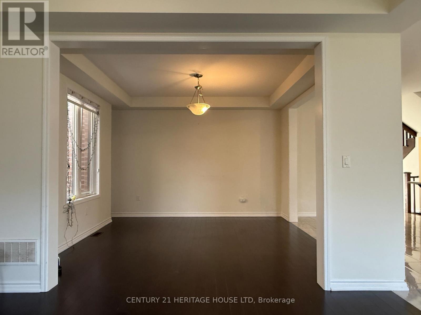 18 Dolucci Crescent E, Brampton, ON - Indoor Photo Showing Other Room