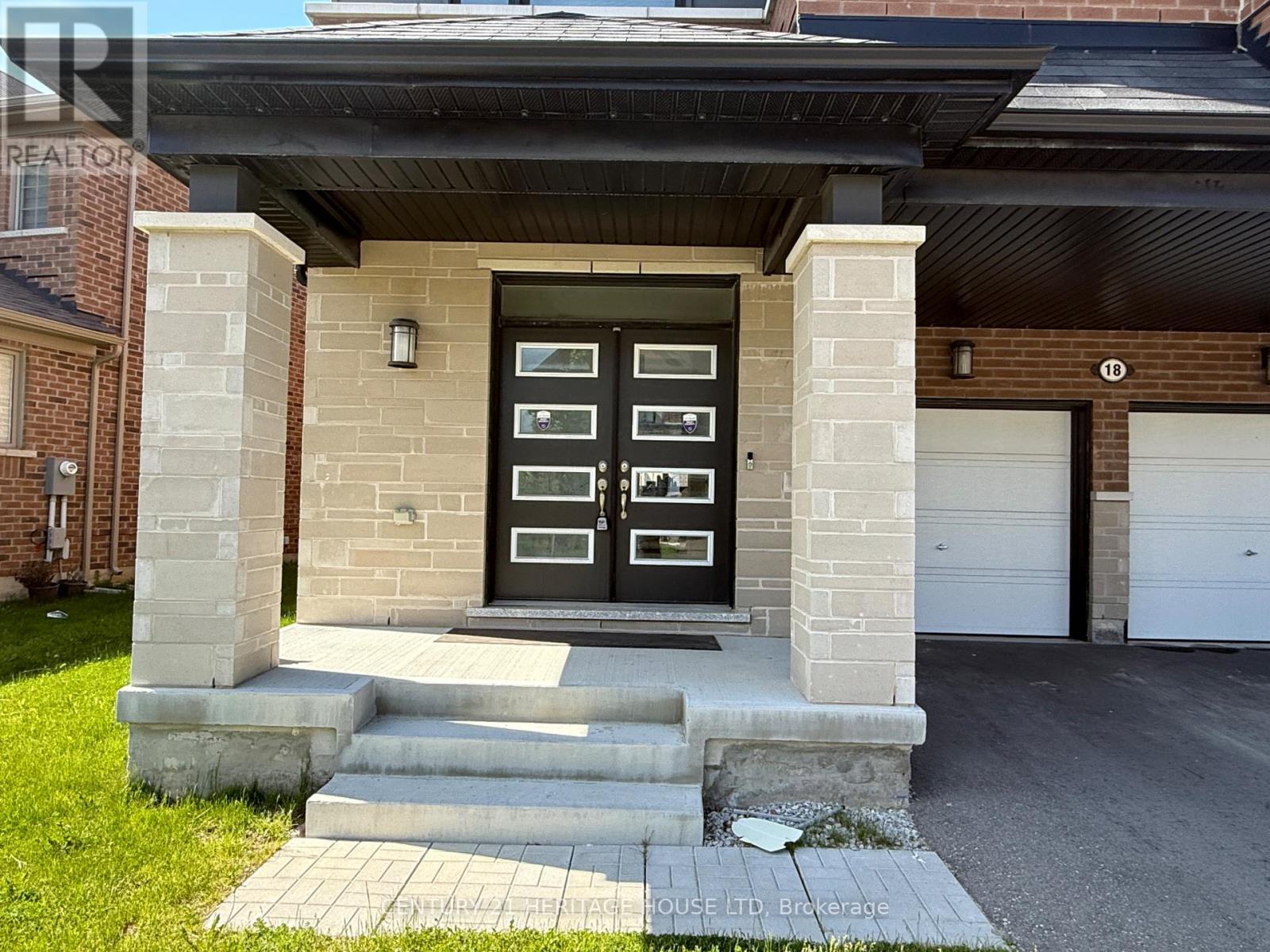 18 Dolucci Crescent E, Brampton, ON - Outdoor