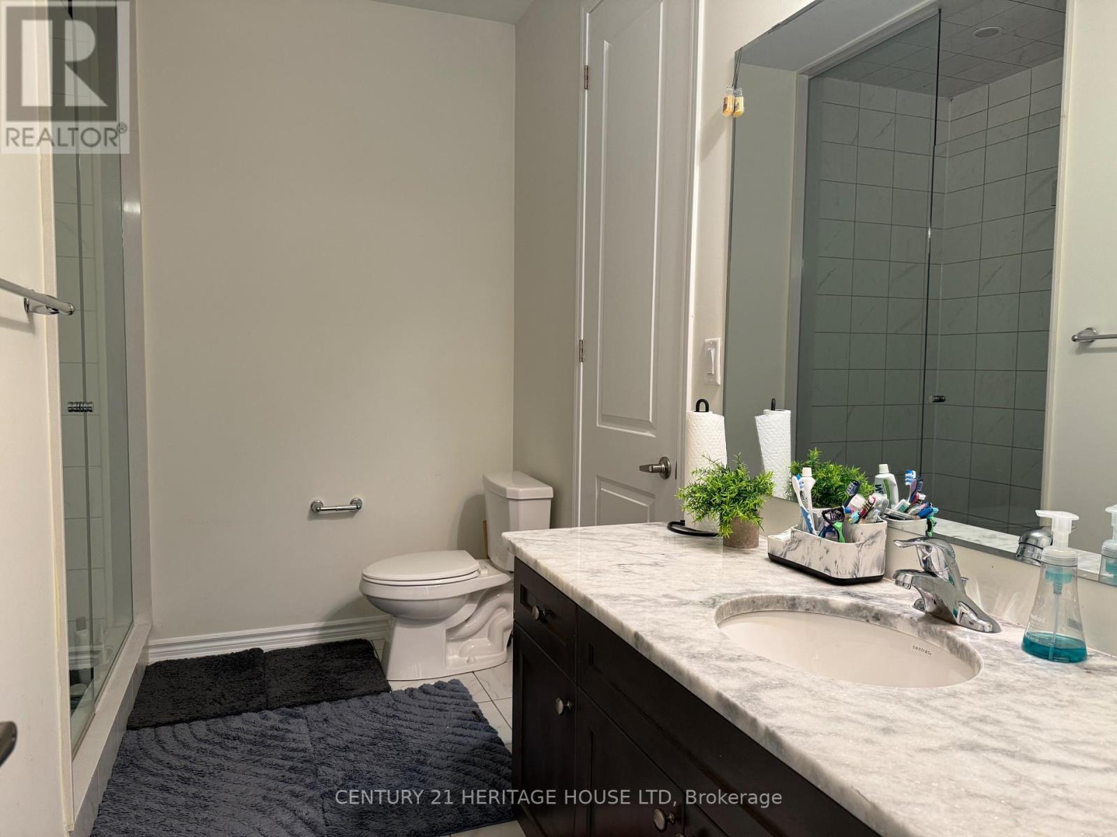 18 Dolucci Crescent E, Brampton, ON - Indoor Photo Showing Bathroom