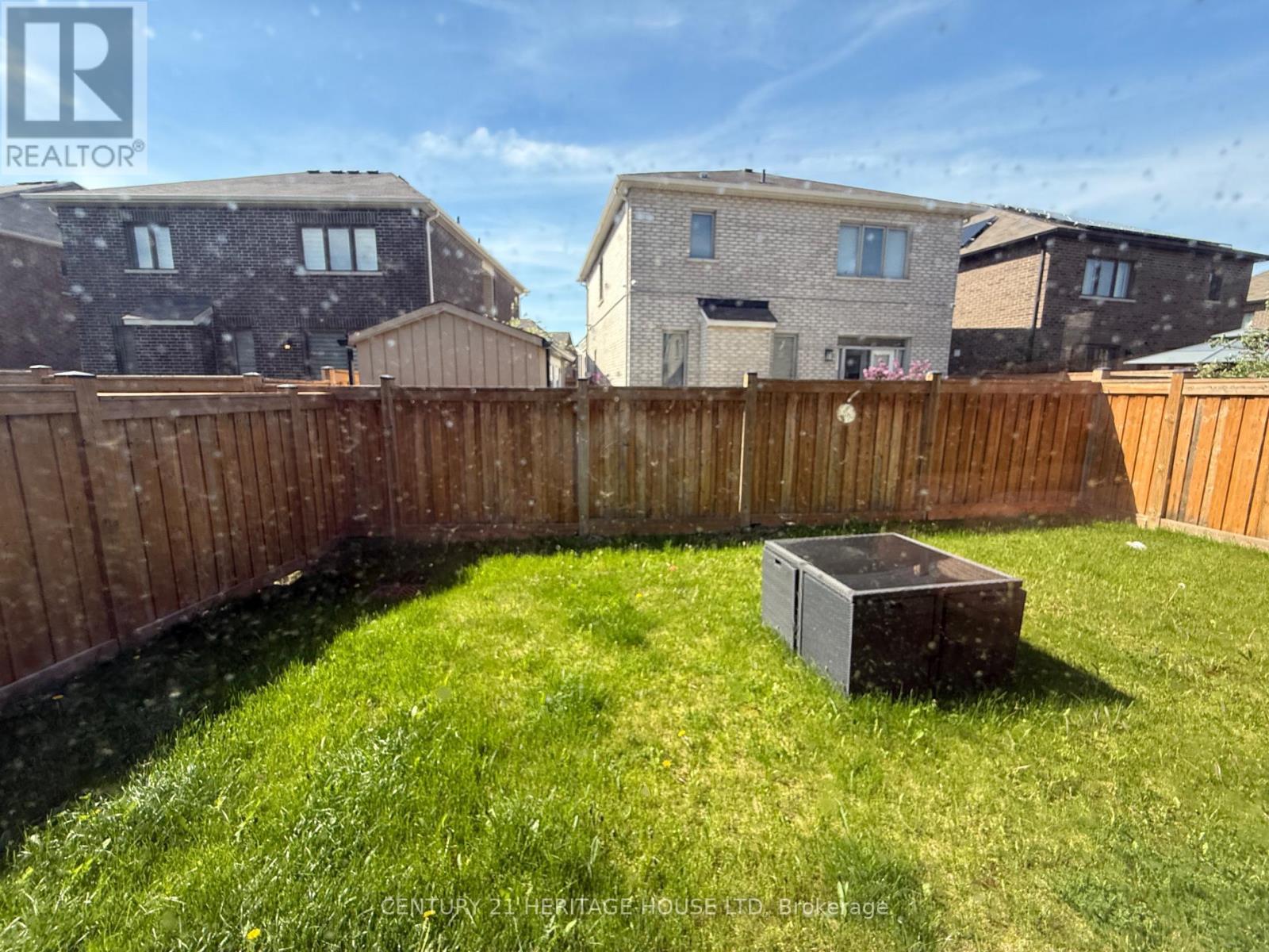 18 Dolucci Crescent E, Brampton, ON - Outdoor