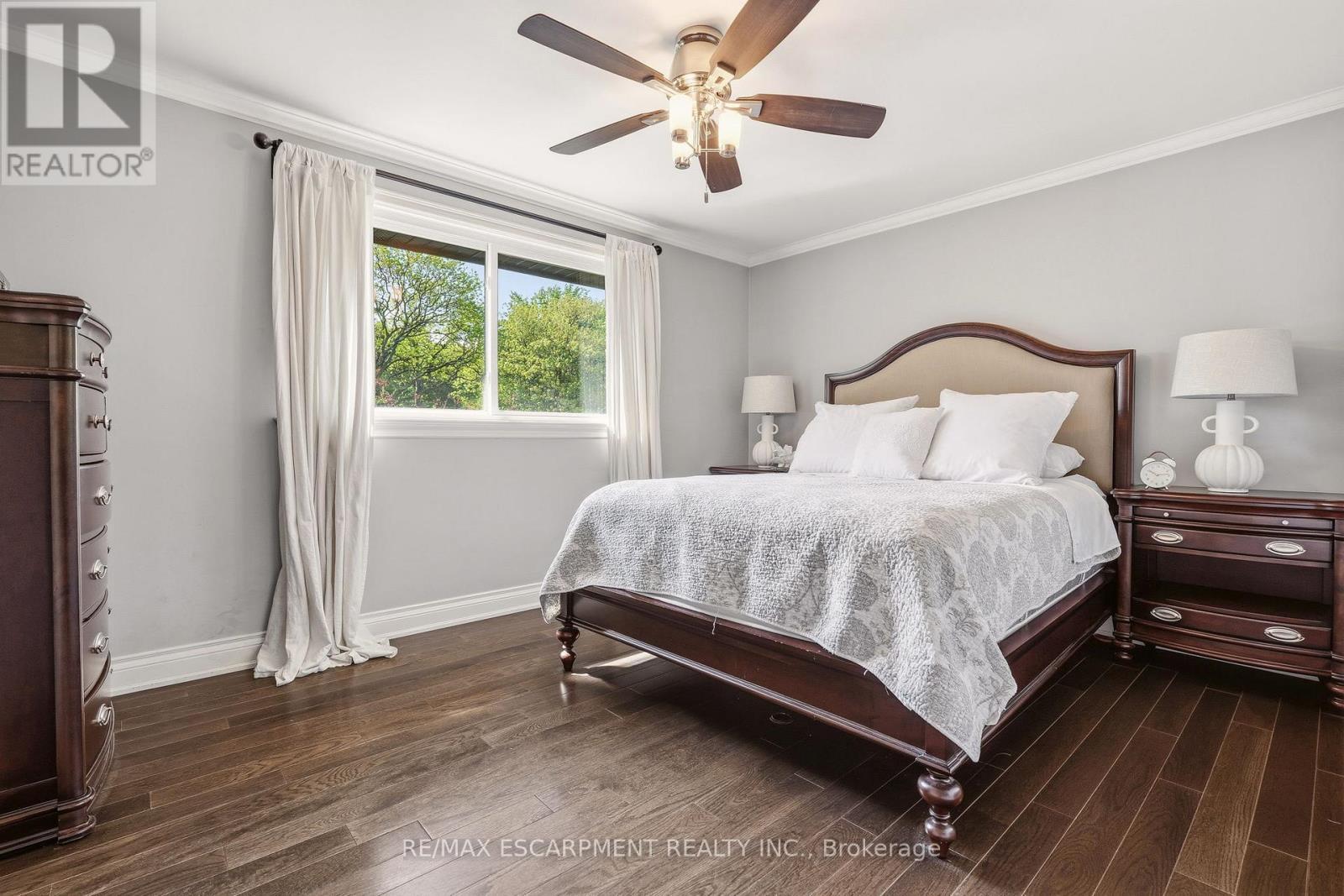 600 Deborah Crescent, Burlington, ON - Indoor Photo Showing Bedroom