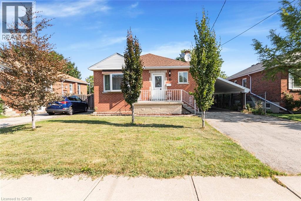 33 Alderney Avenue, Hamilton, ON - Outdoor
