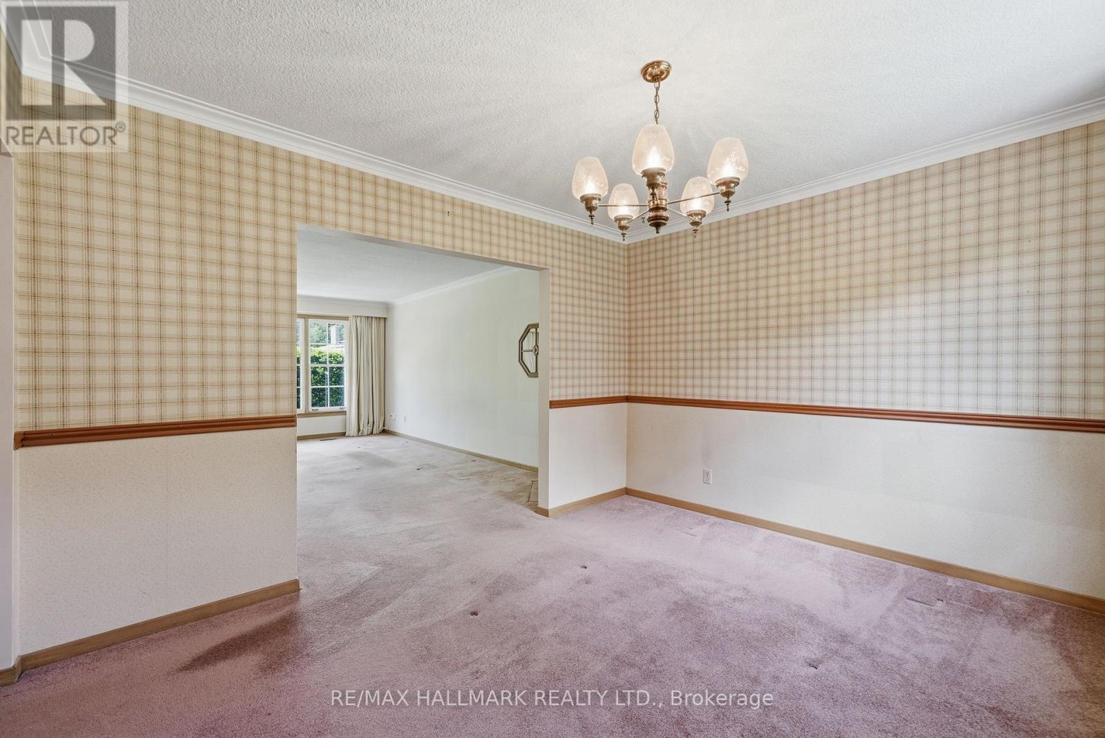 5 Bethune Boulevard, Toronto, ON - Indoor Photo Showing Other Room