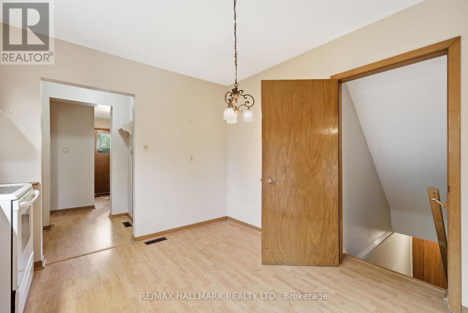5 Bethune Boulevard, Toronto, ON - Indoor