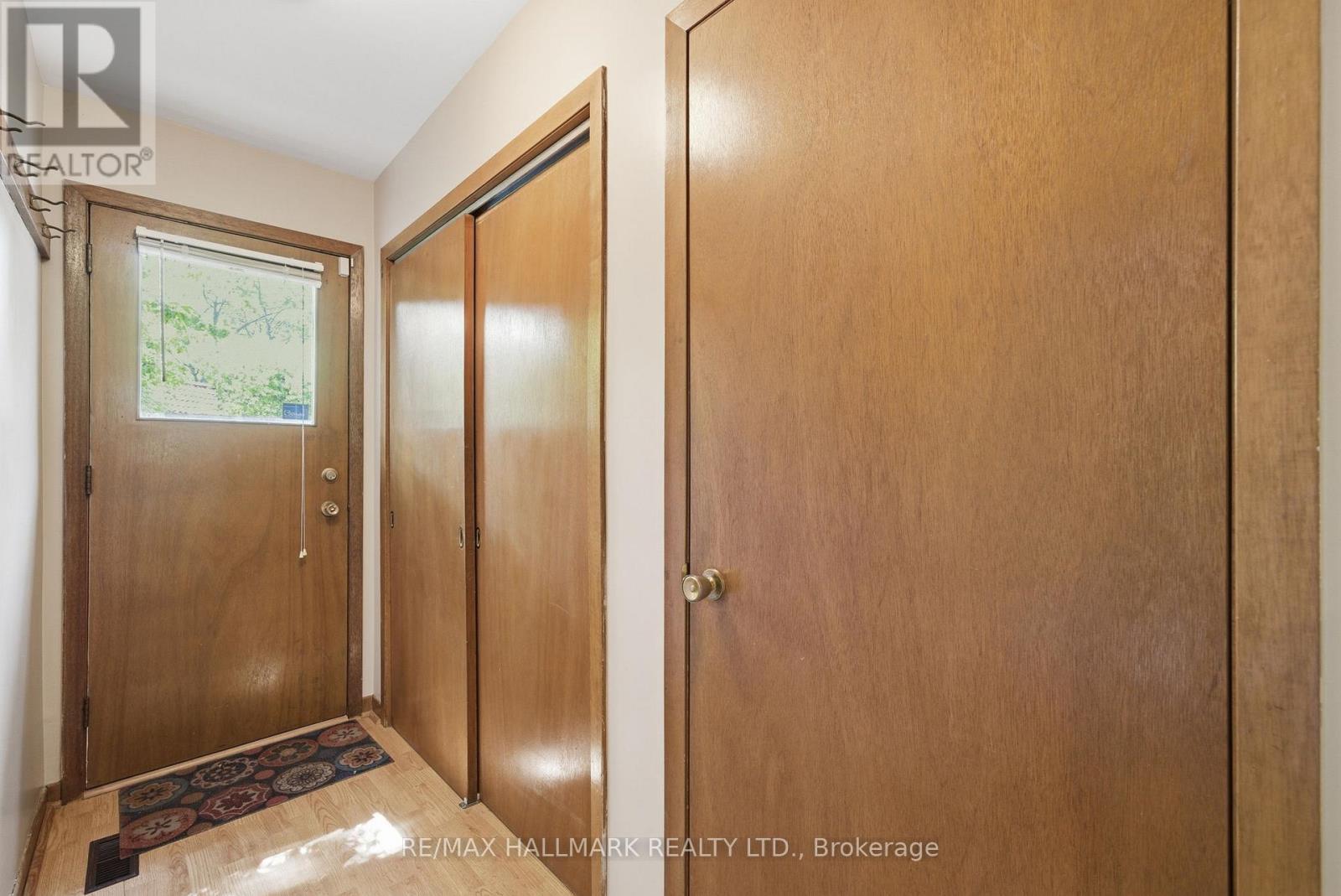 5 Bethune Boulevard, Toronto, ON - Indoor Photo Showing Other Room