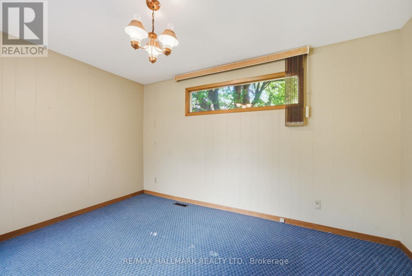 5 Bethune Boulevard, Toronto, ON - Indoor Photo Showing Other Room