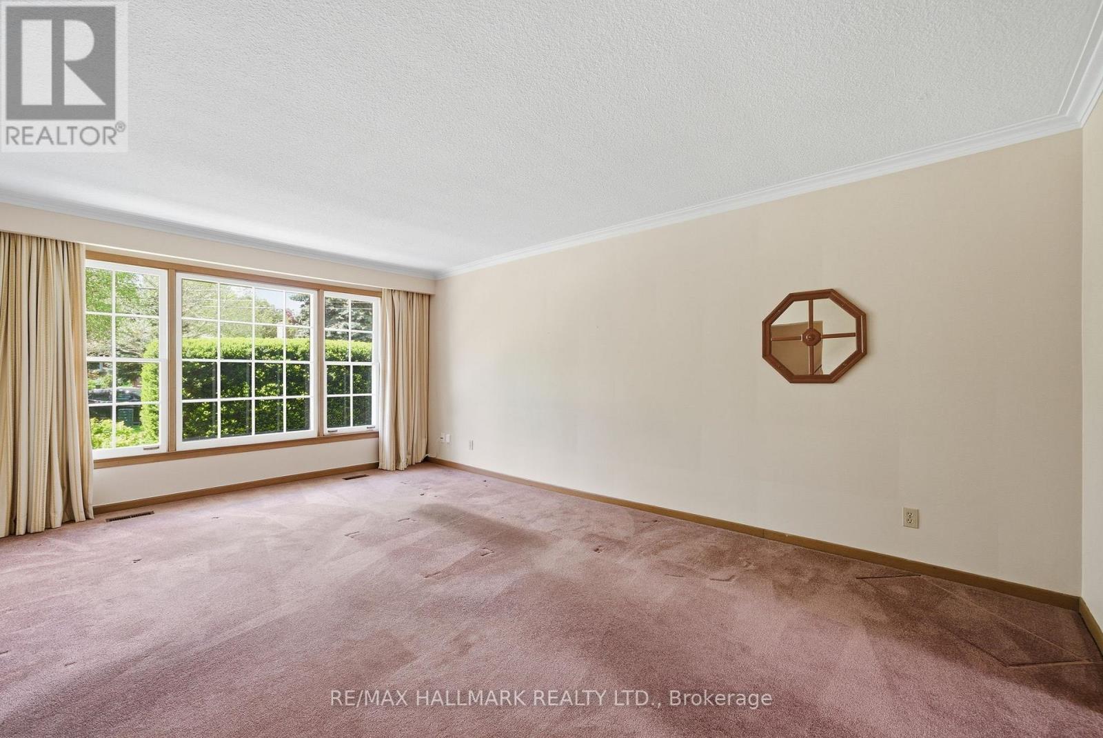 5 Bethune Boulevard, Toronto, ON - Indoor Photo Showing Other Room